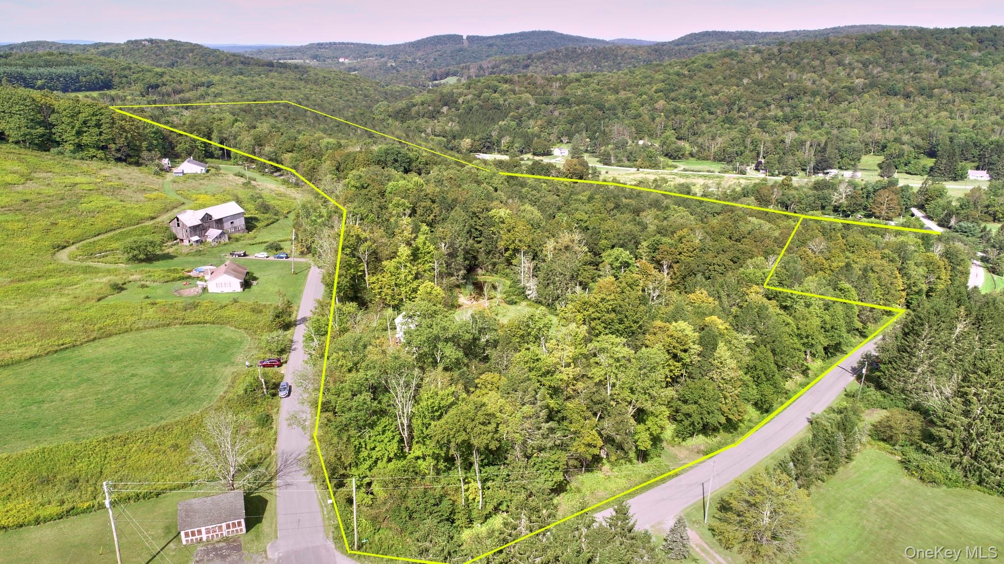 10 W Simmon – For Sale photo 2