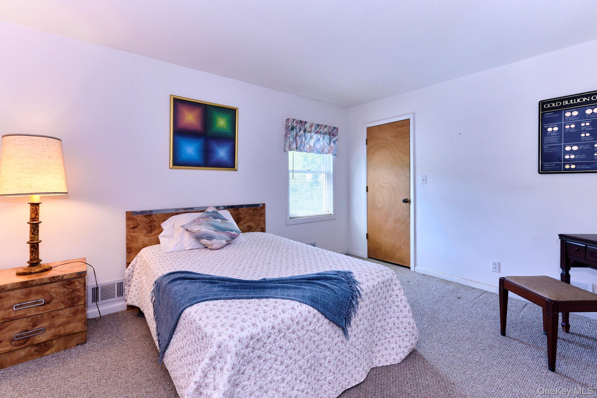 10 W Simmon – For Sale photo 18