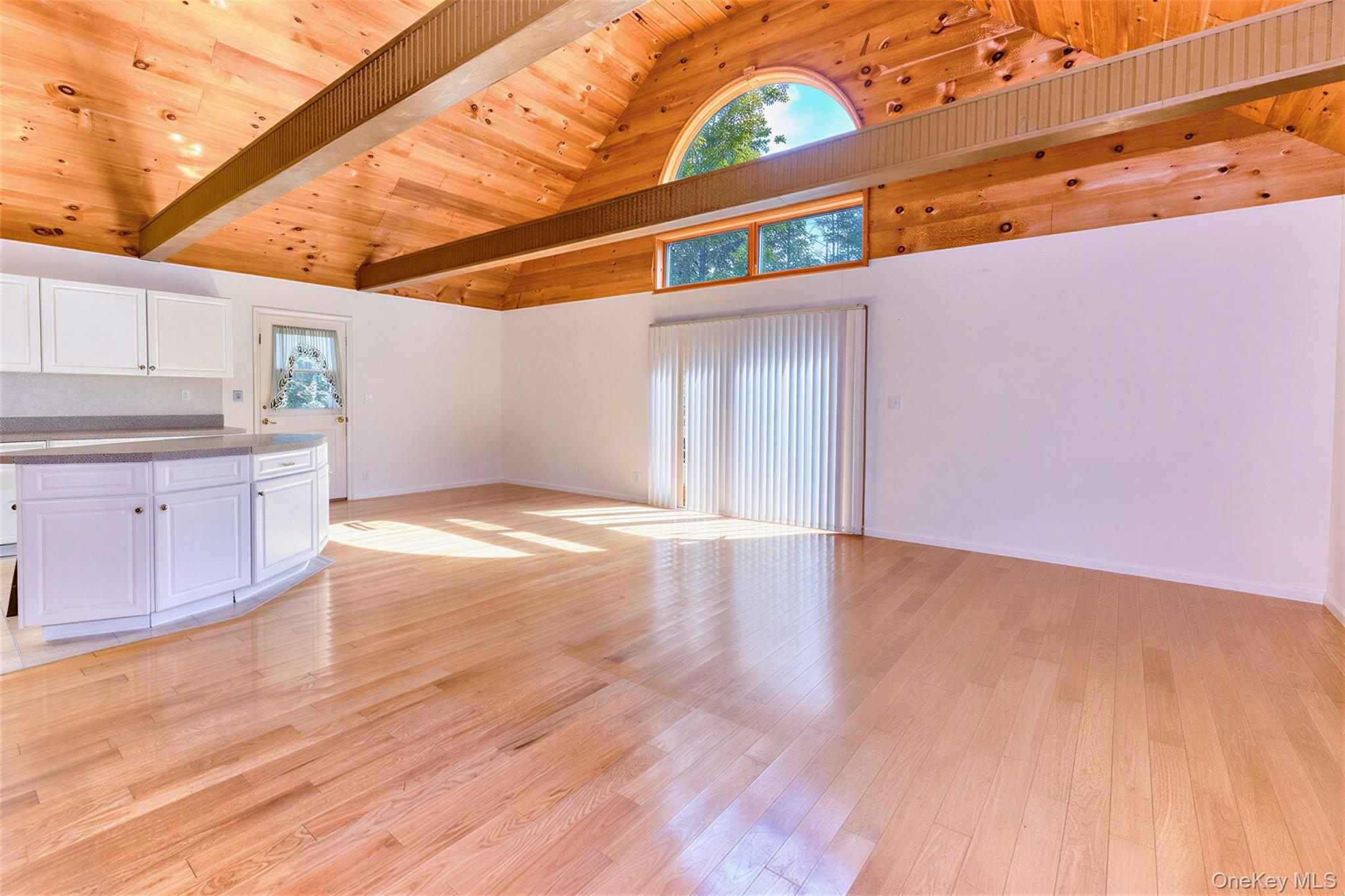 10 W Simmon – For Sale photo 4