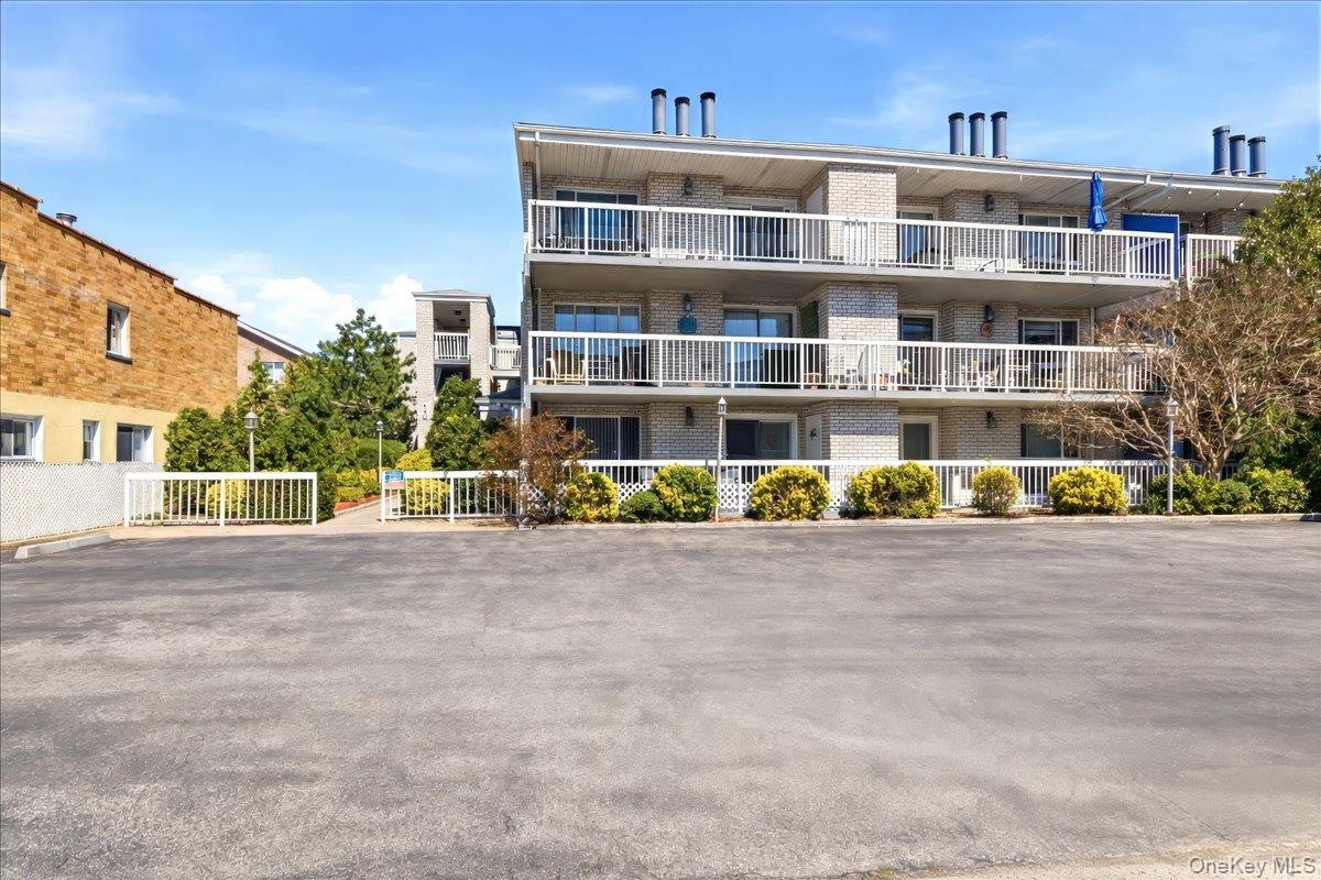 540 Ellsworth Avenue, Unit D2 photo 2