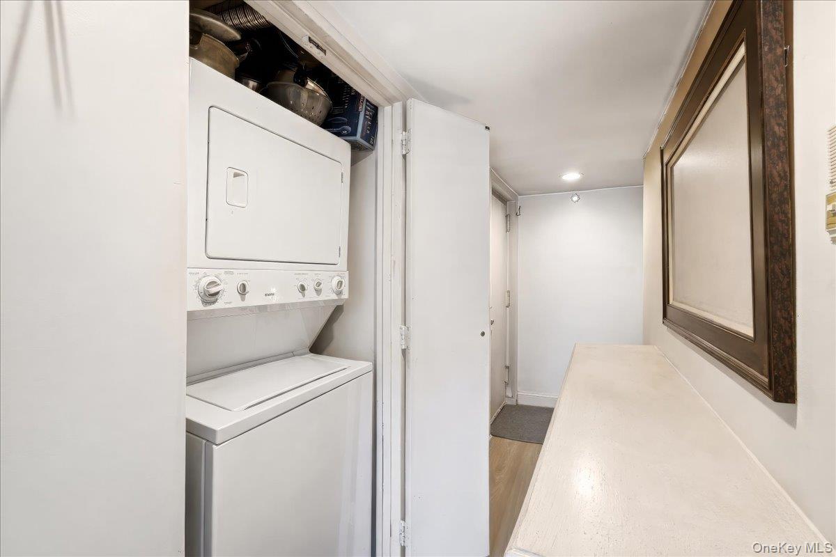 540 Ellsworth Avenue, Unit D2 photo 6