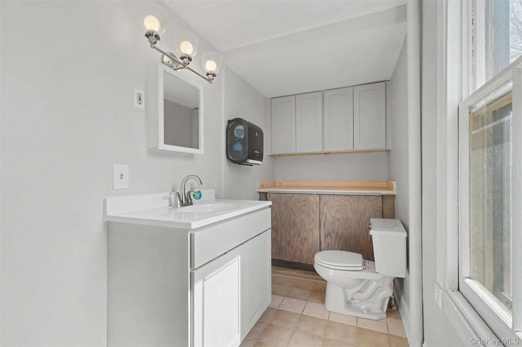 17 Collegeview Avenue – For Rent photo 12