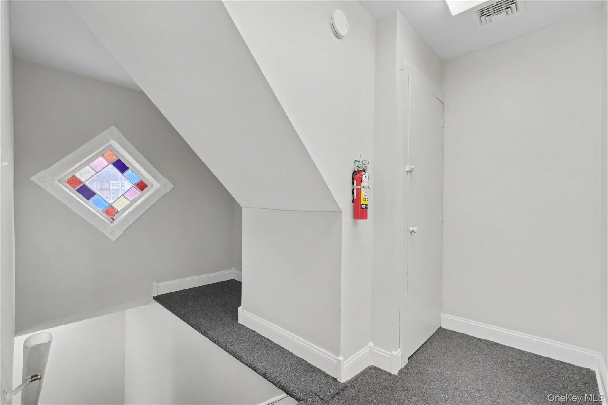 17 Collegeview Avenue – For Rent photo 6