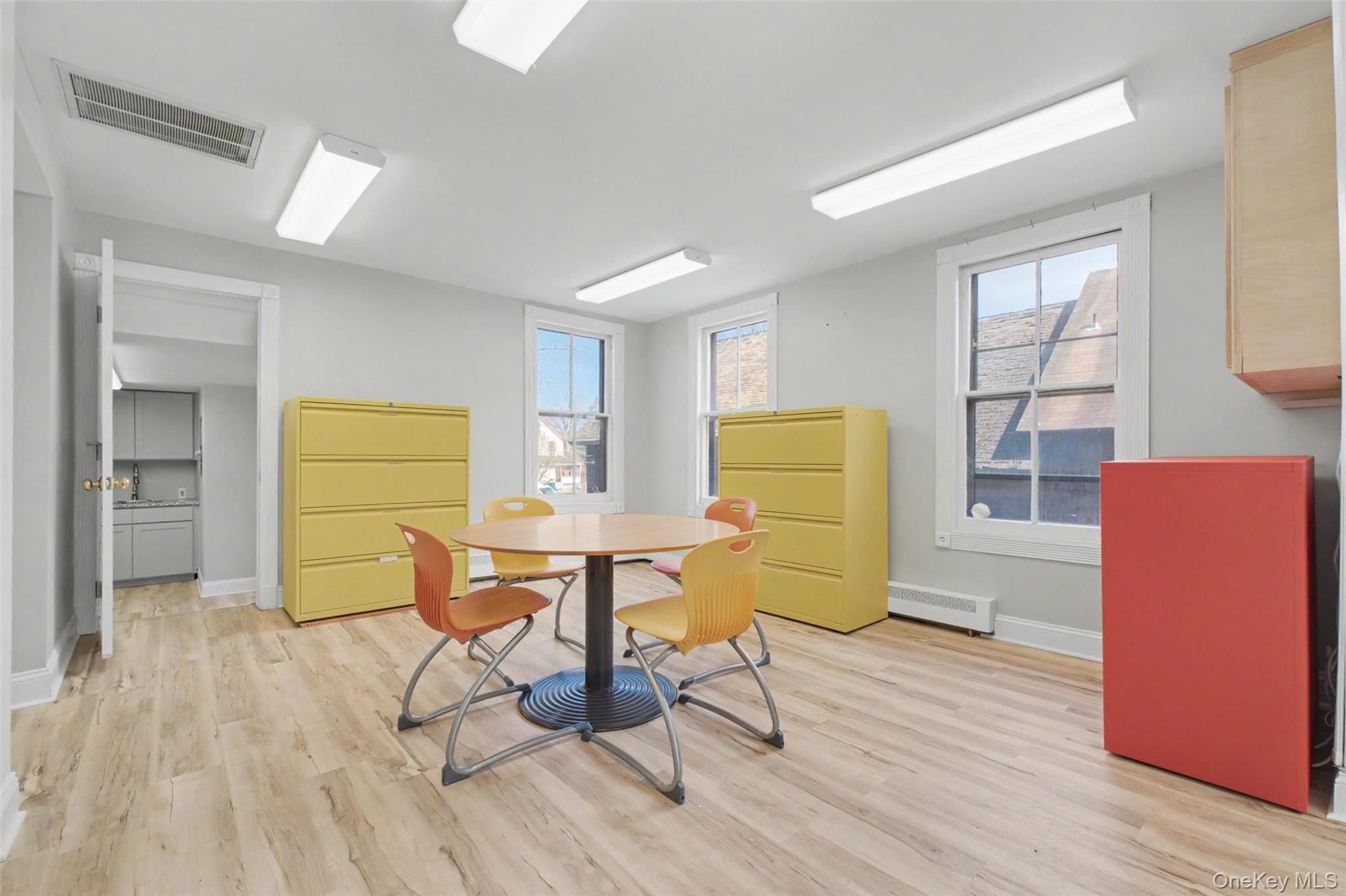 17 Collegeview Avenue – For Rent photo 13