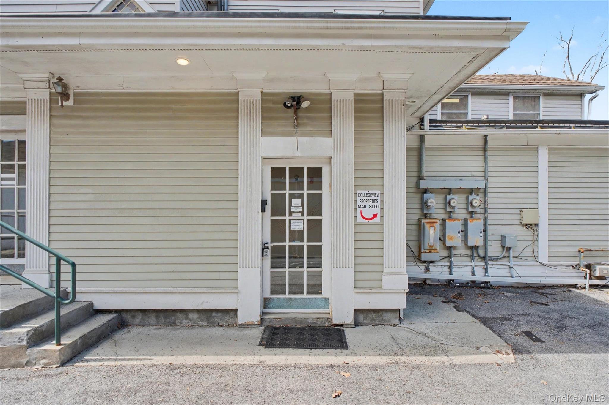 17 Collegeview Avenue – For Rent photo 25
