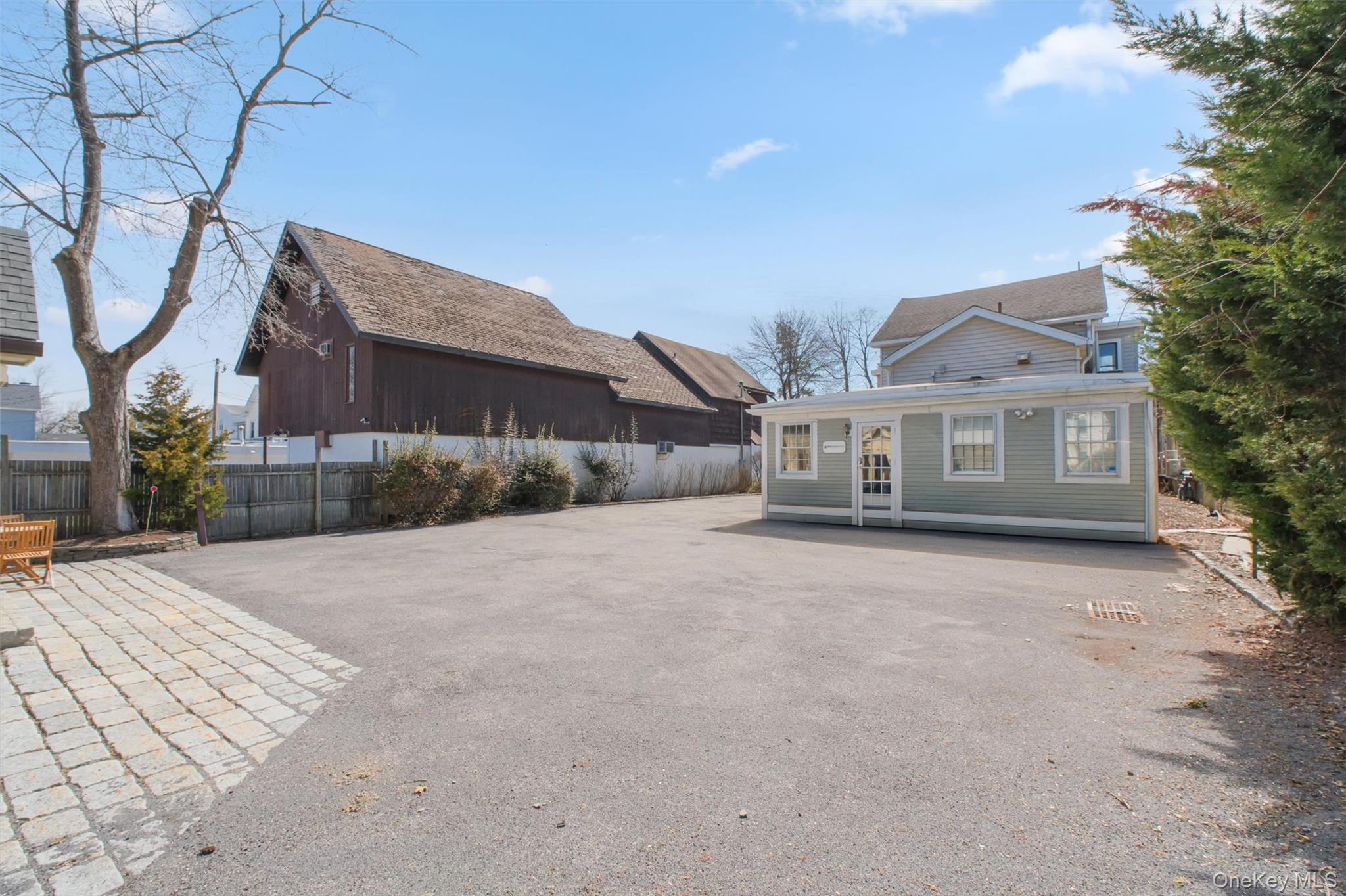 17 Collegeview Avenue – For Rent photo 27