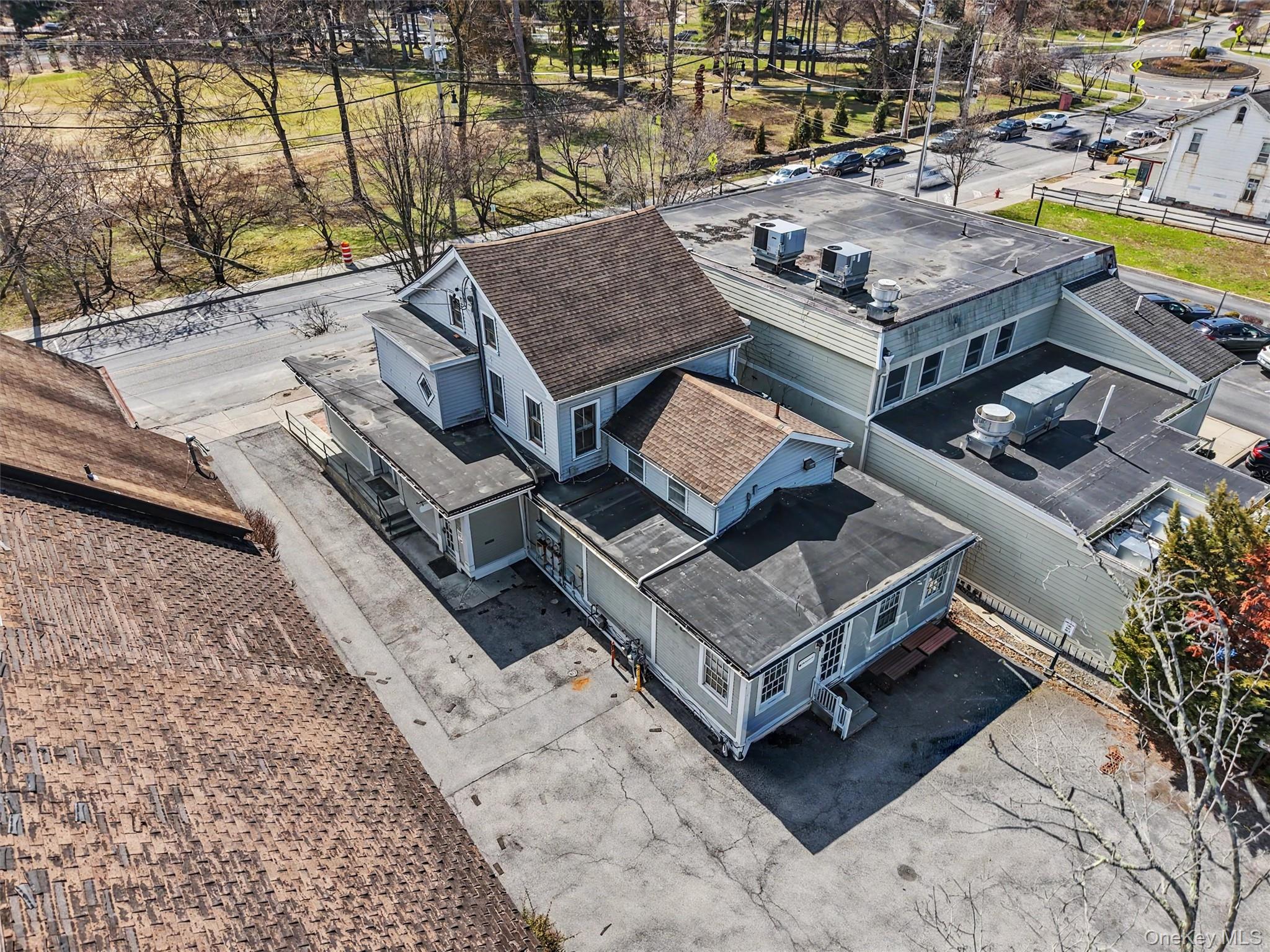 17 Collegeview Avenue – For Rent photo 29