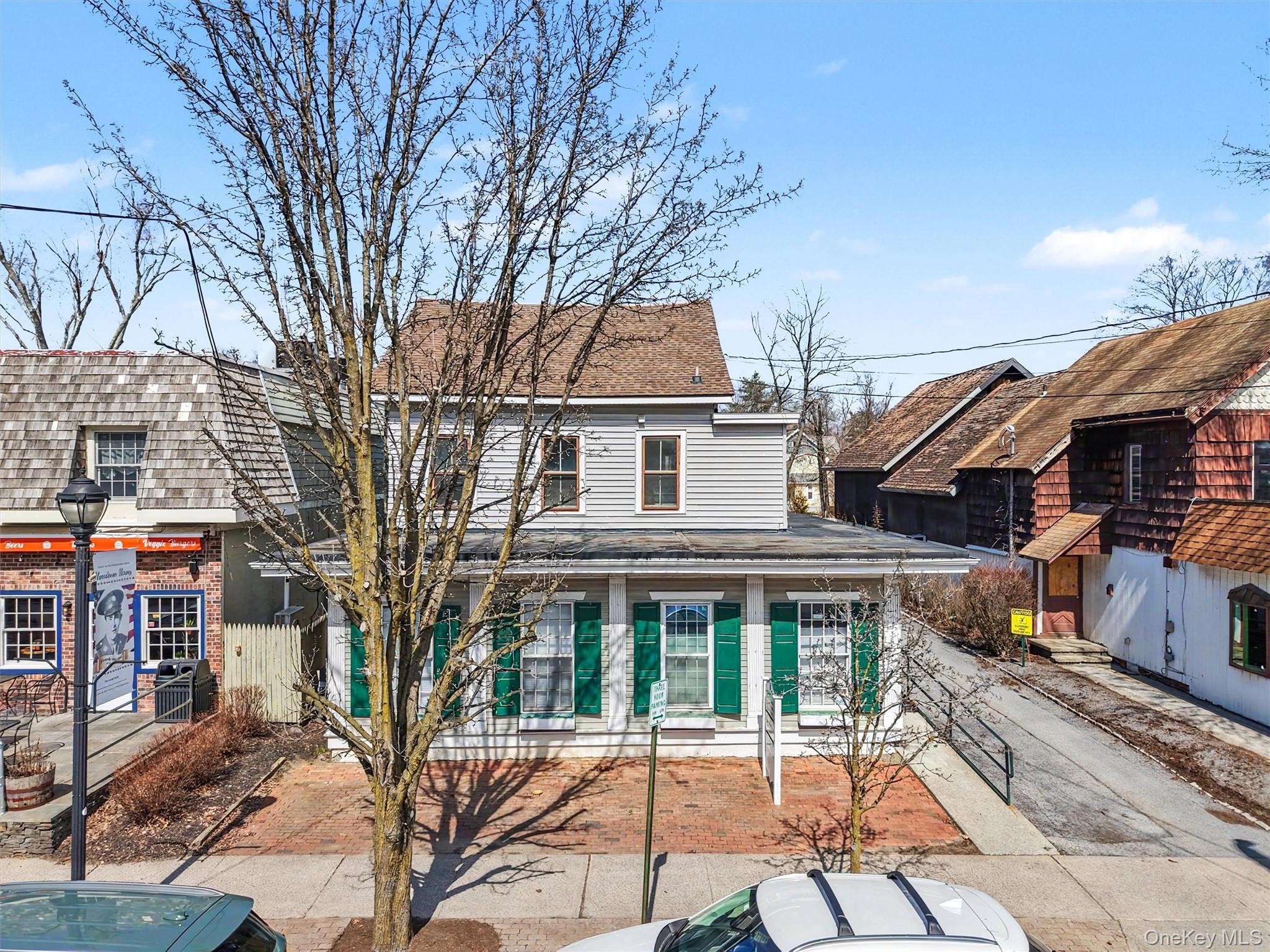 17 Collegeview Avenue – For Rent photo 2