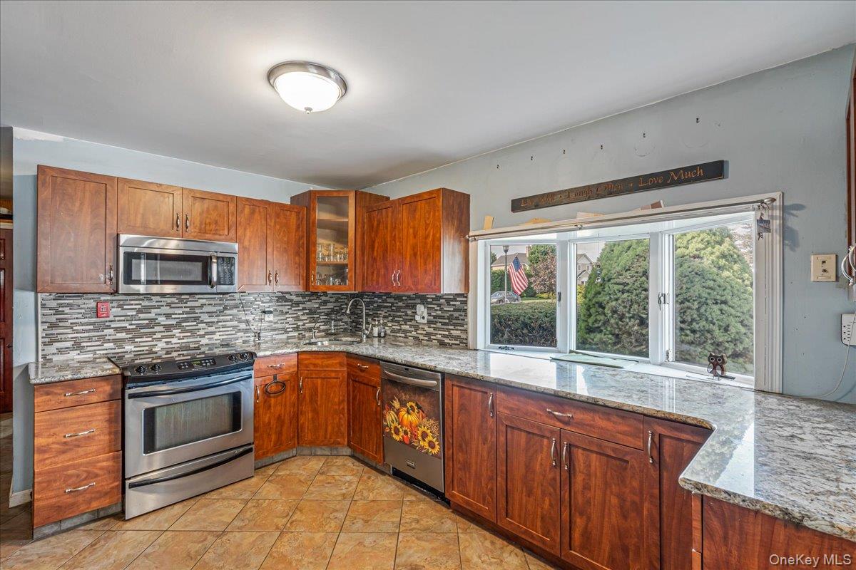 236 Duckpond Drive S – For Sale photo 9