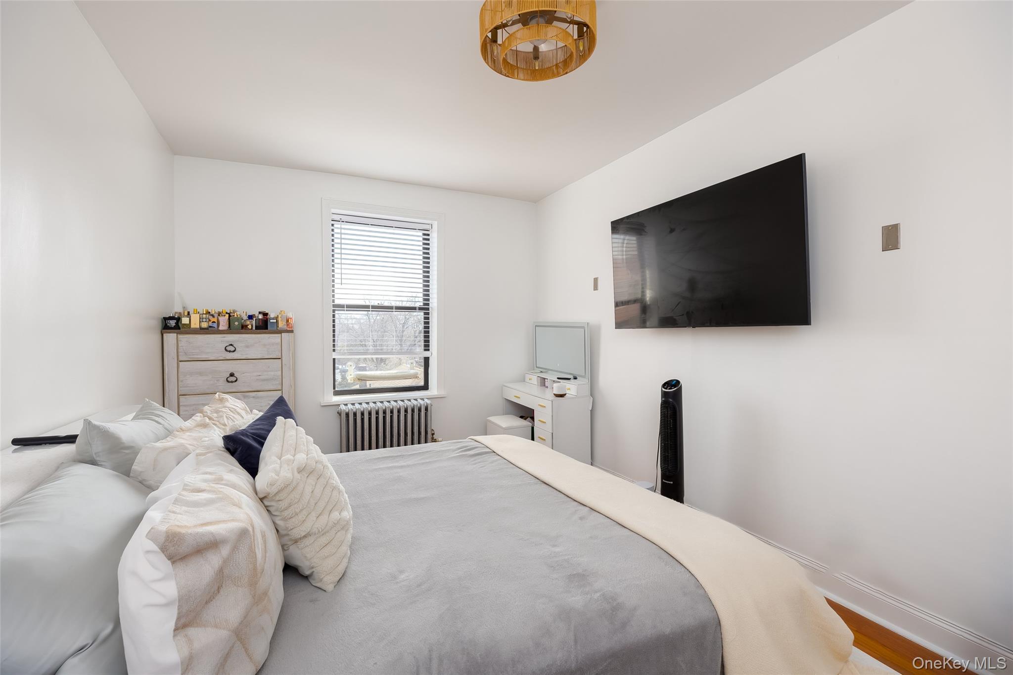 910 Dinsmore Avenue – For Sale photo 20