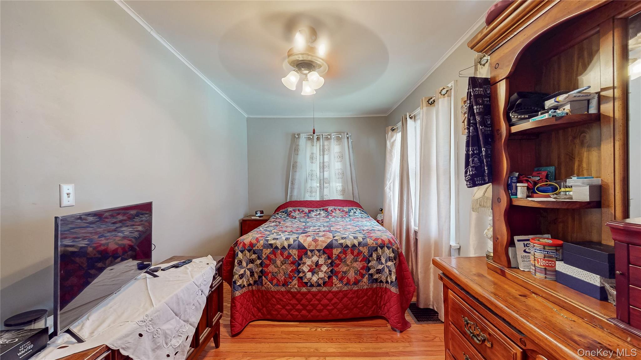 18 Dubois Street – For Sale photo 13