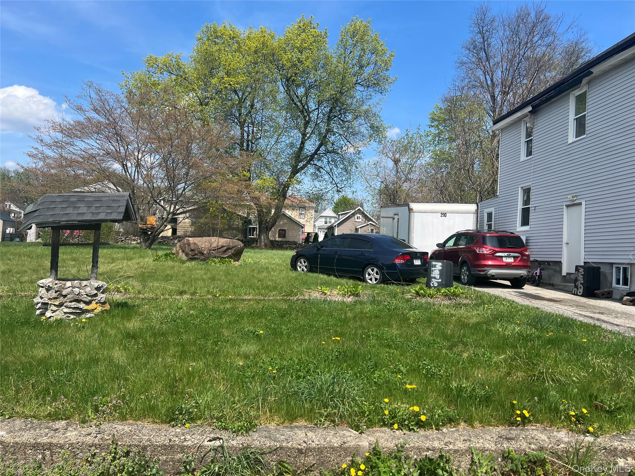 88 Maple Street – For Sale photo 2