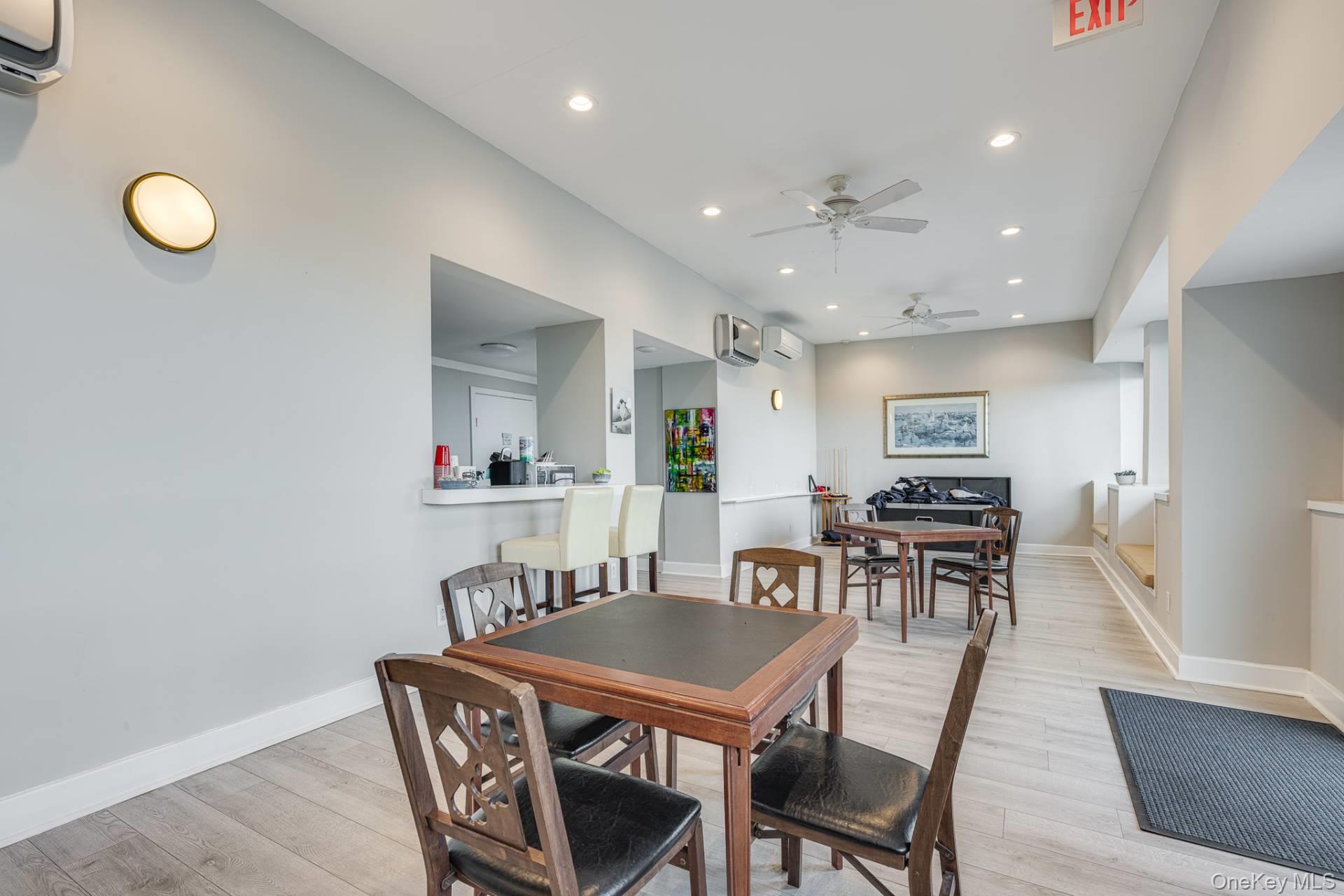 585 Dune Road, Unit 27B photo 21