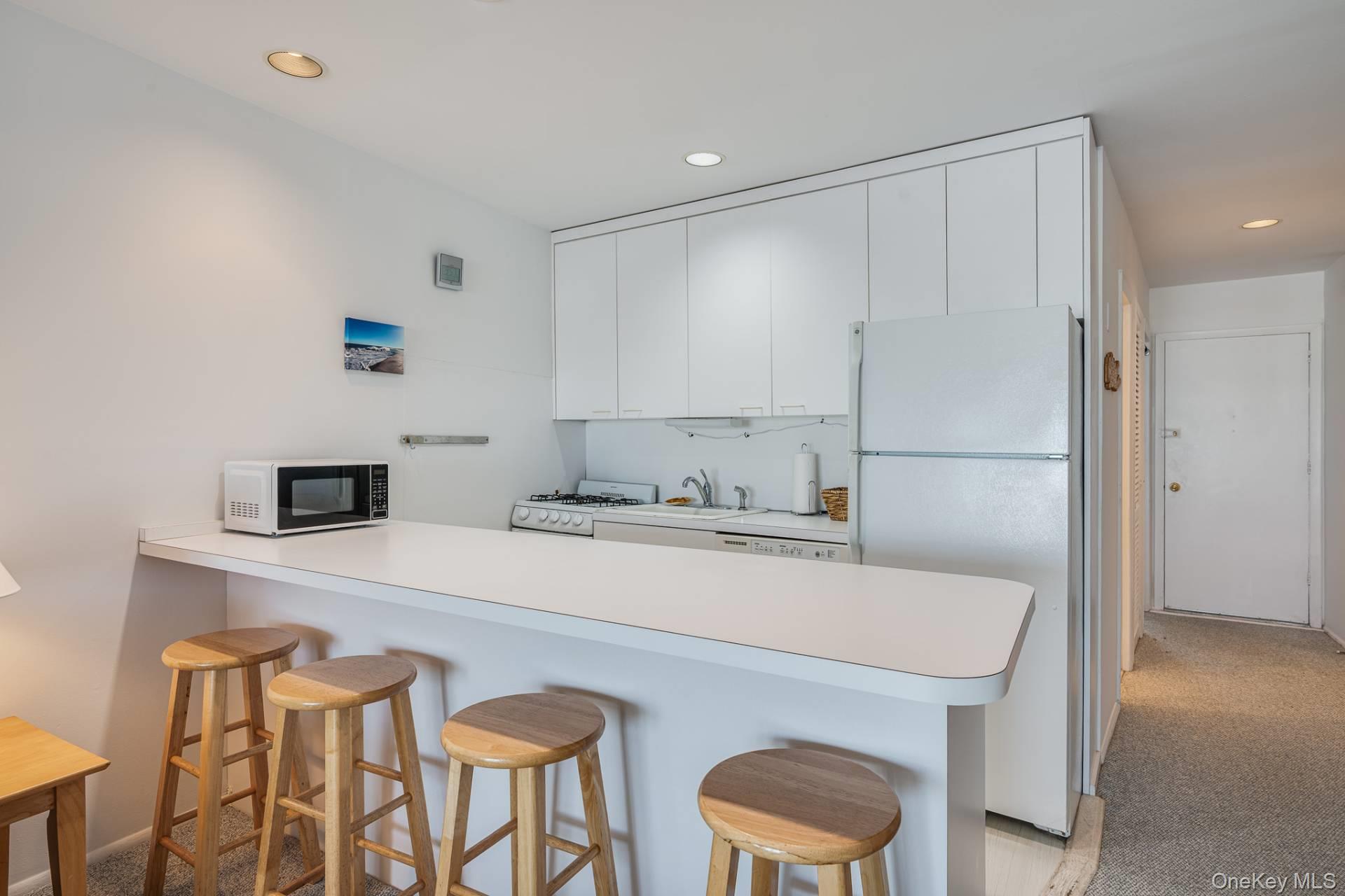 585 Dune Road, Unit 27B photo 7