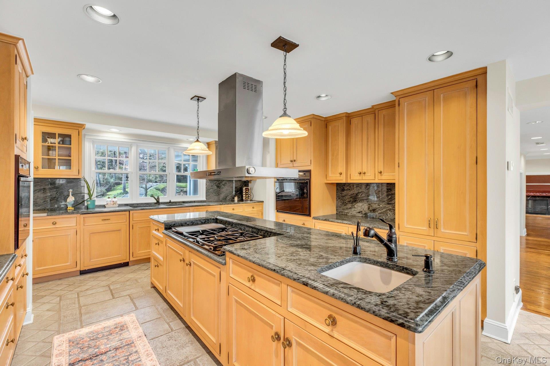 10 Redmond Lane – For Sale photo 23