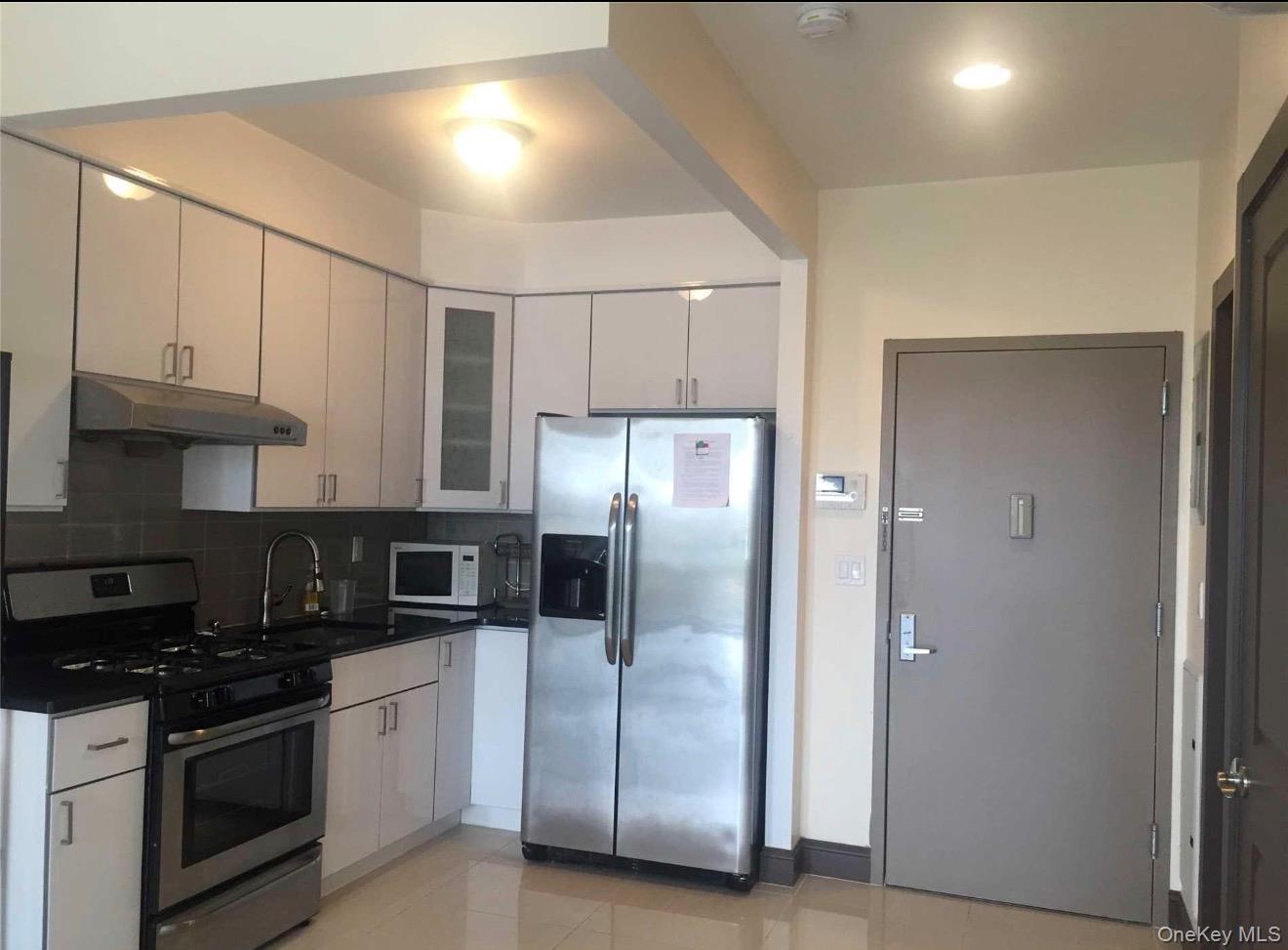 4226 147th Street, Unit 4A photo 2