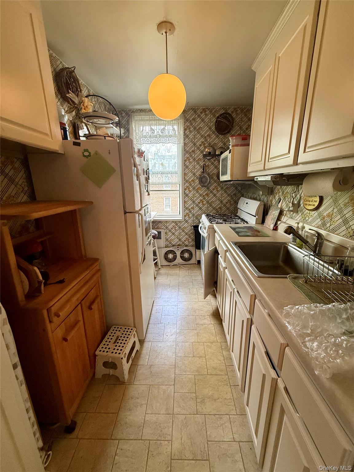 1425 Thieriot Avenue, Unit 6M photo 4