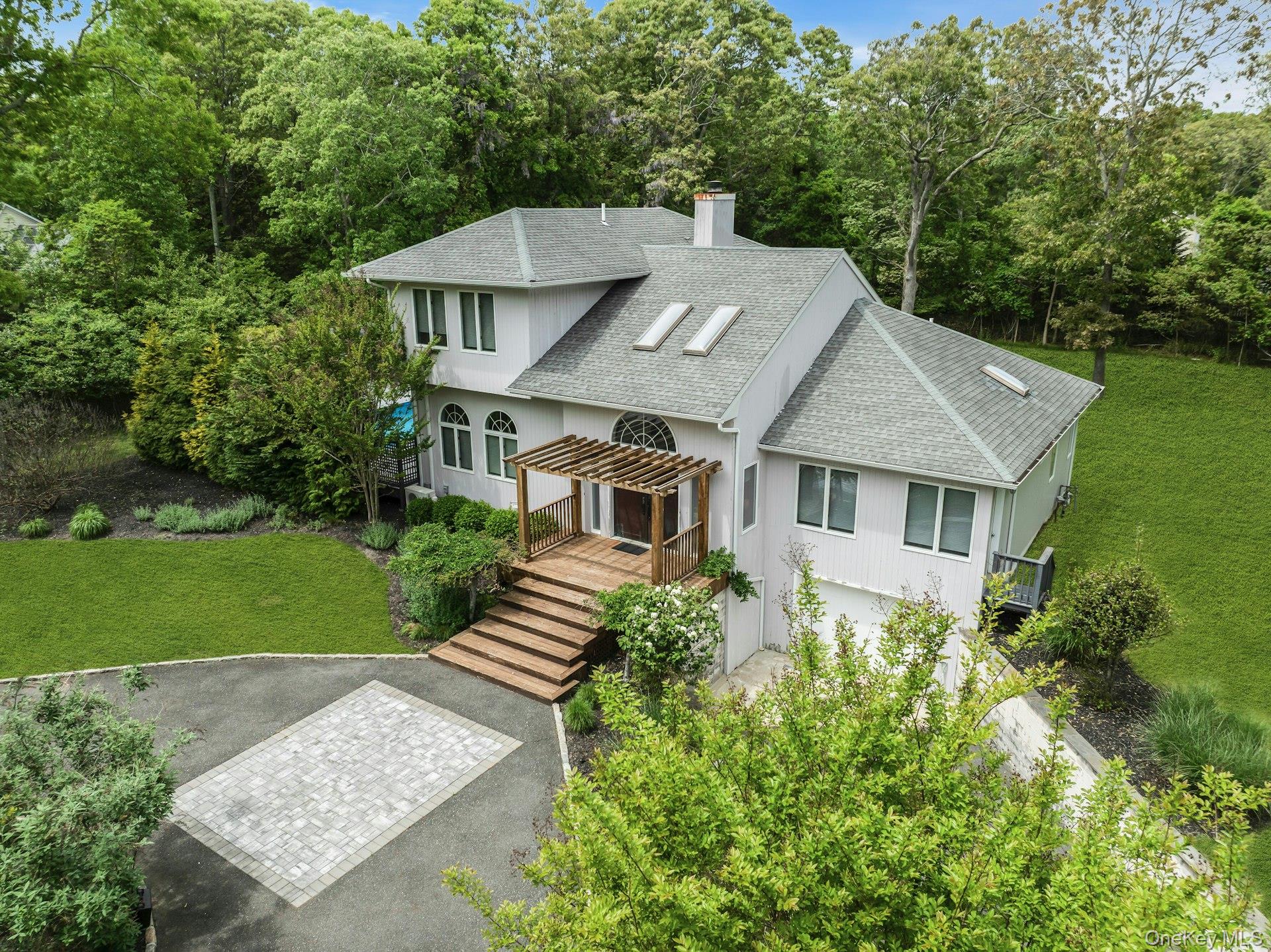 35 Bay Avenue West – For Rent photo 3