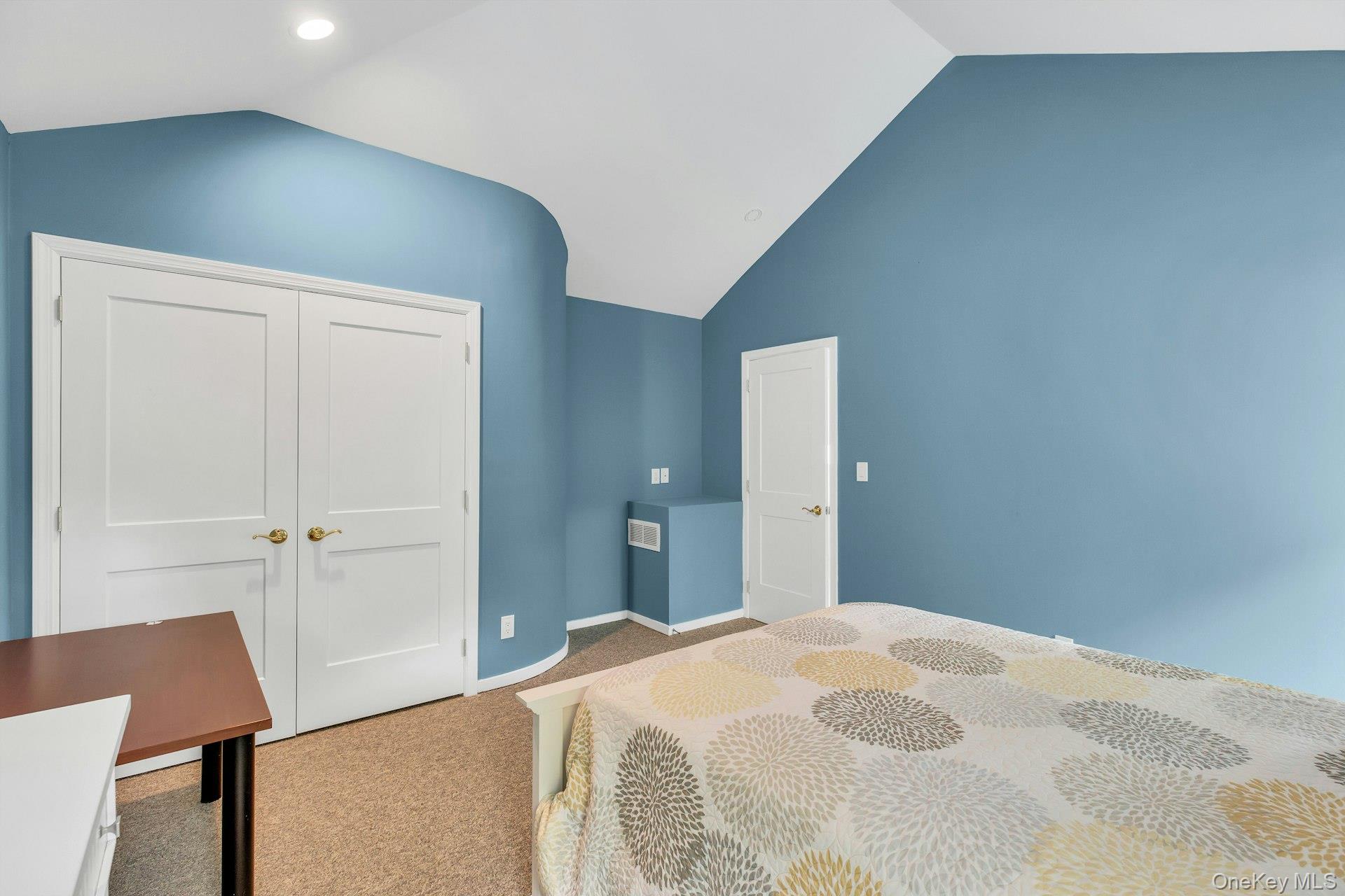 35 Bay Avenue West – For Rent photo 27