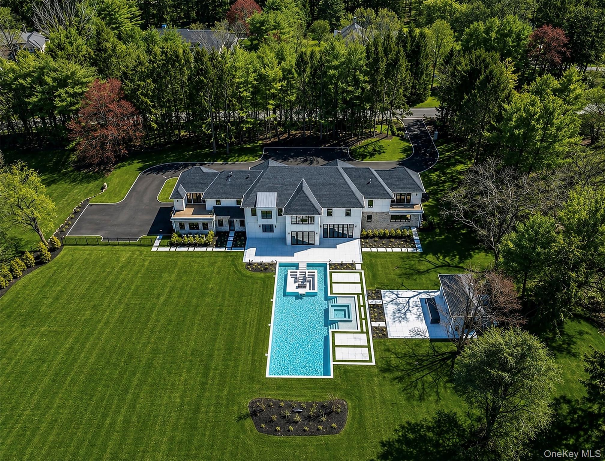 30 Evans Drive – For Sale photo 2