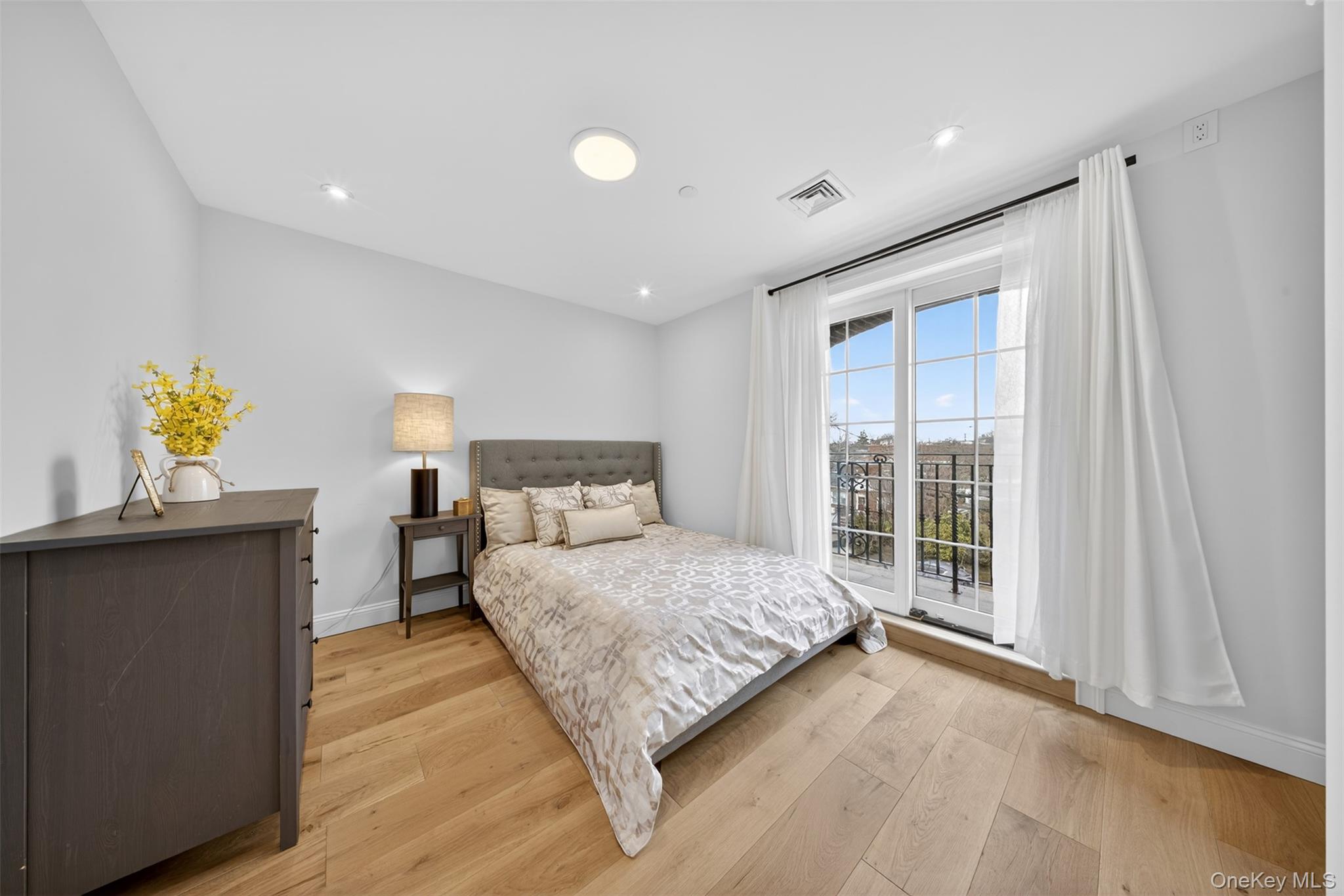 14-05 133RD Place – For Sale photo 19