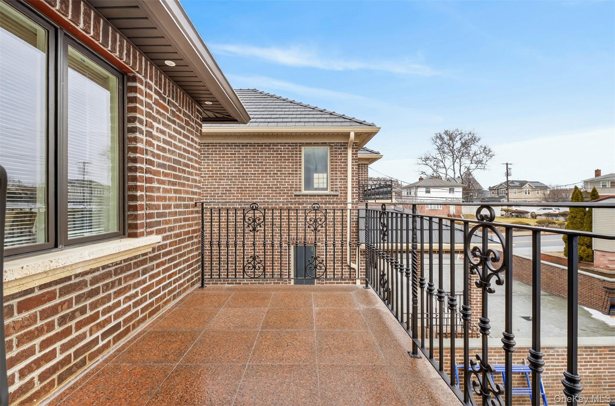 14-05 133RD Place – For Sale photo 18