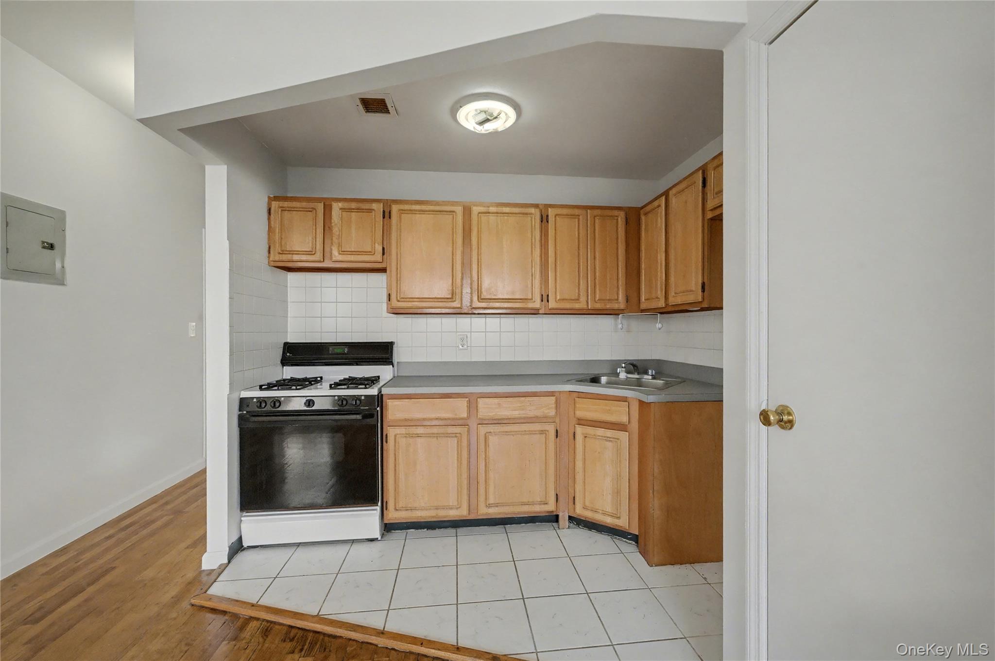 49 Bradhurst Avenue – For Sale photo 25