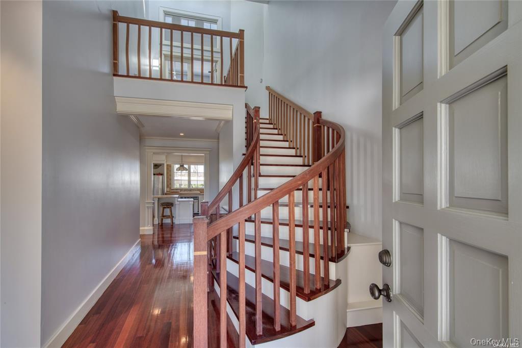 11003 Main Road – For Rent photo 11