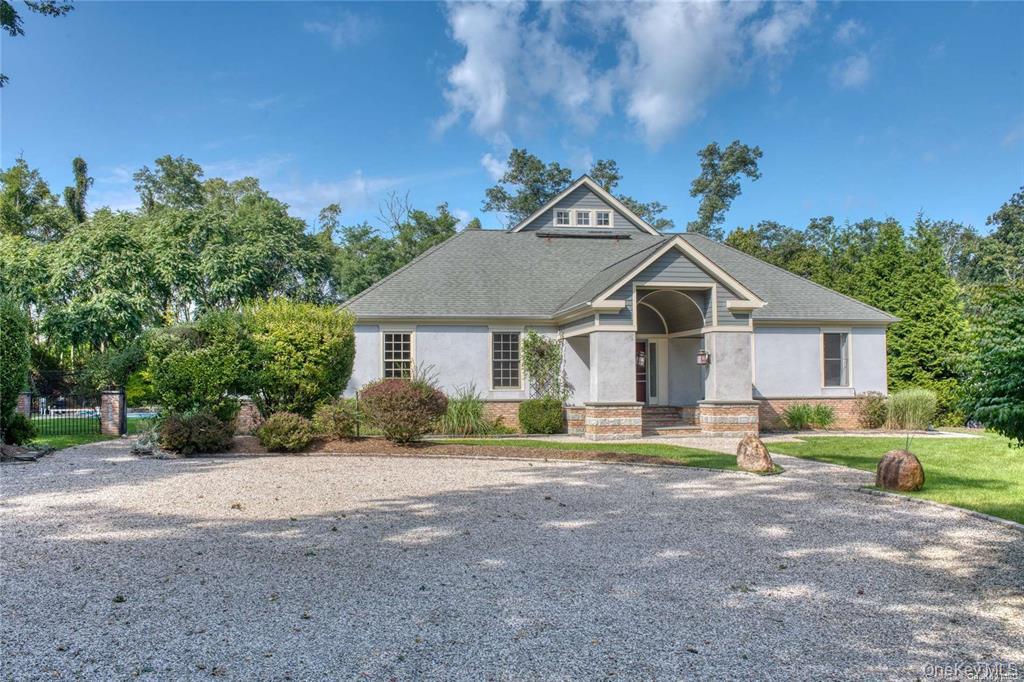 11003 Main Road – For Rent photo 3