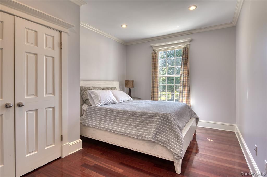 11003 Main Road – For Rent photo 16