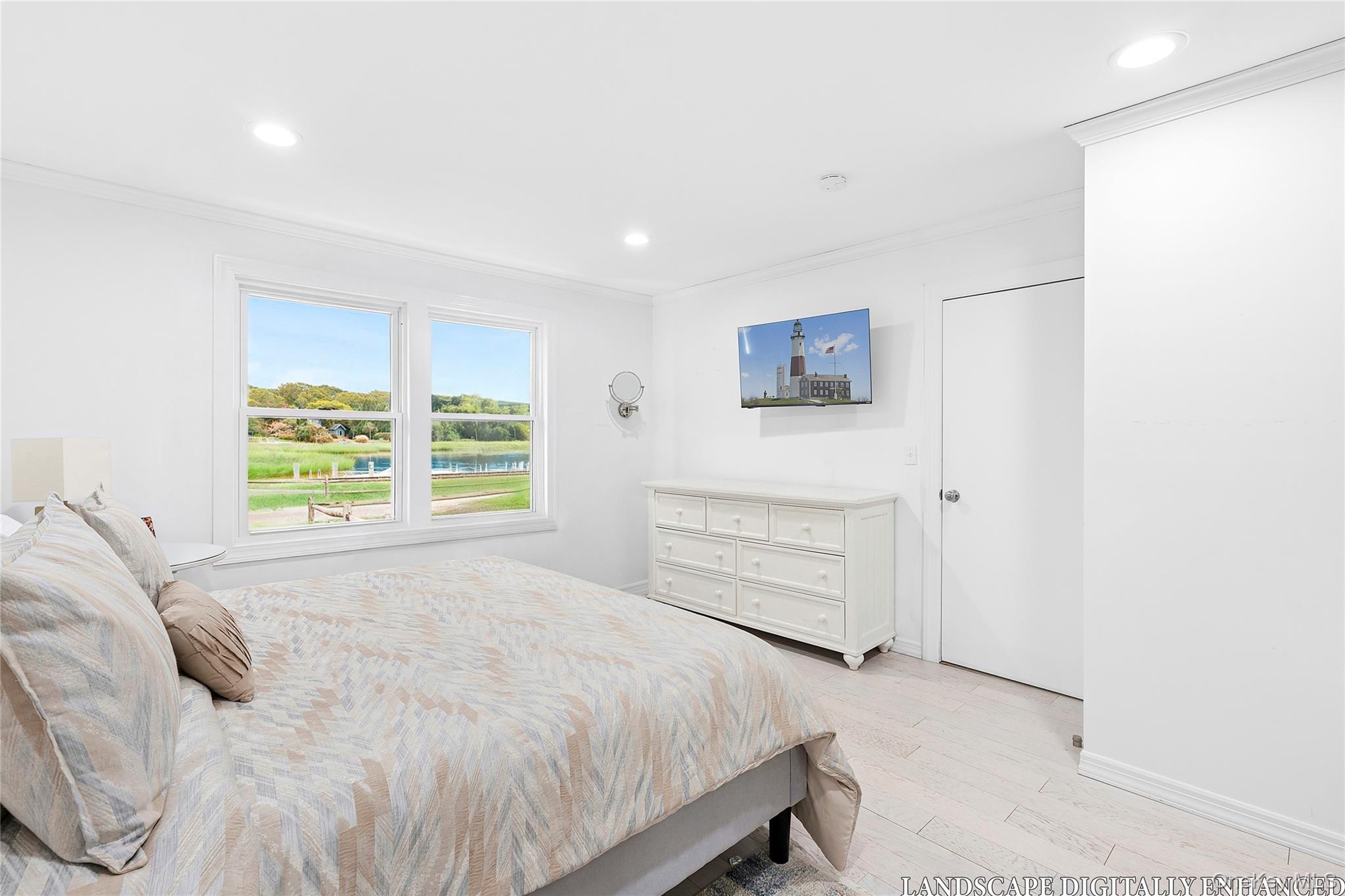 21 E Shore Drive – For Sale photo 10