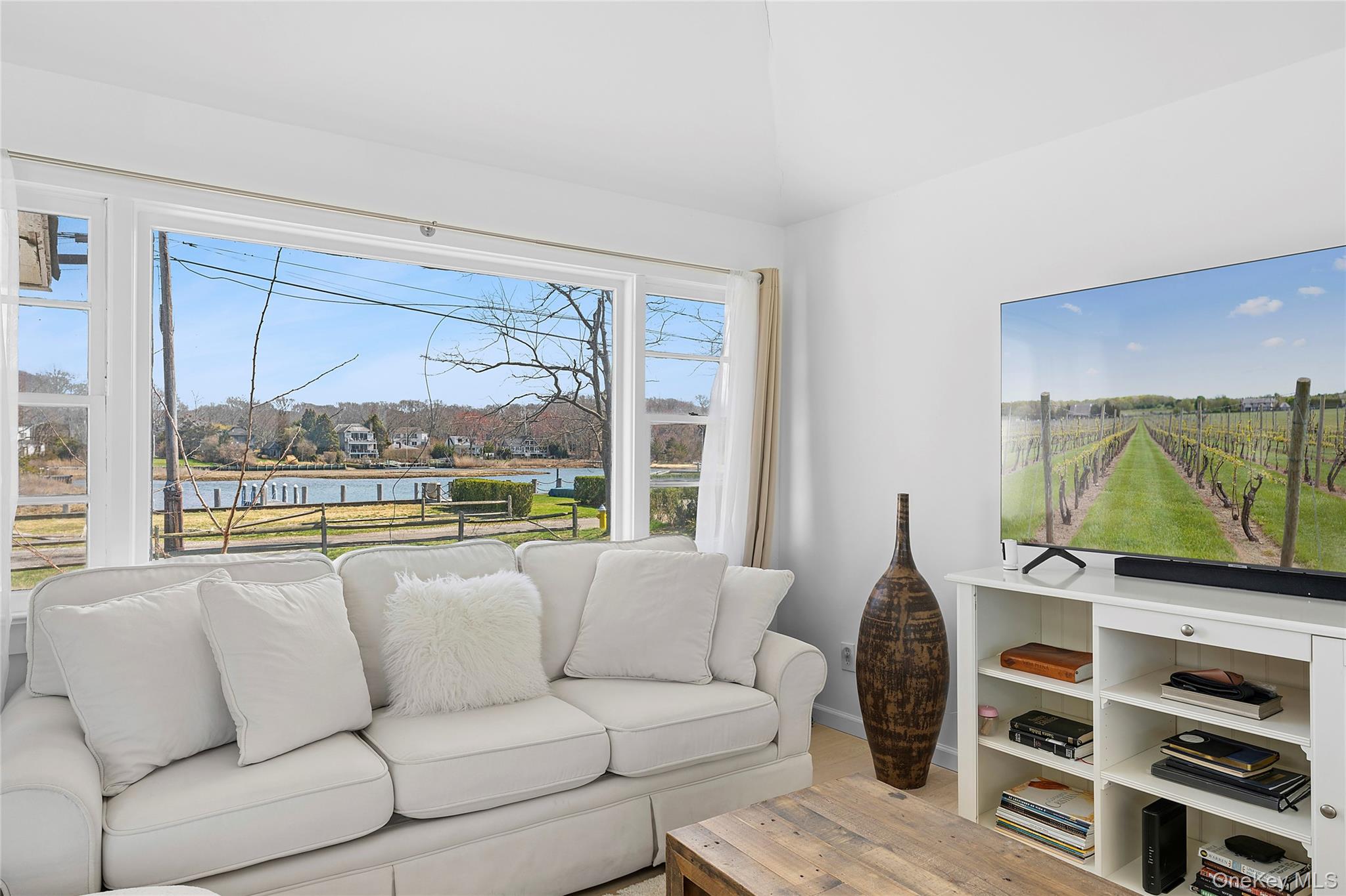 21 E Shore Drive – For Sale photo 8