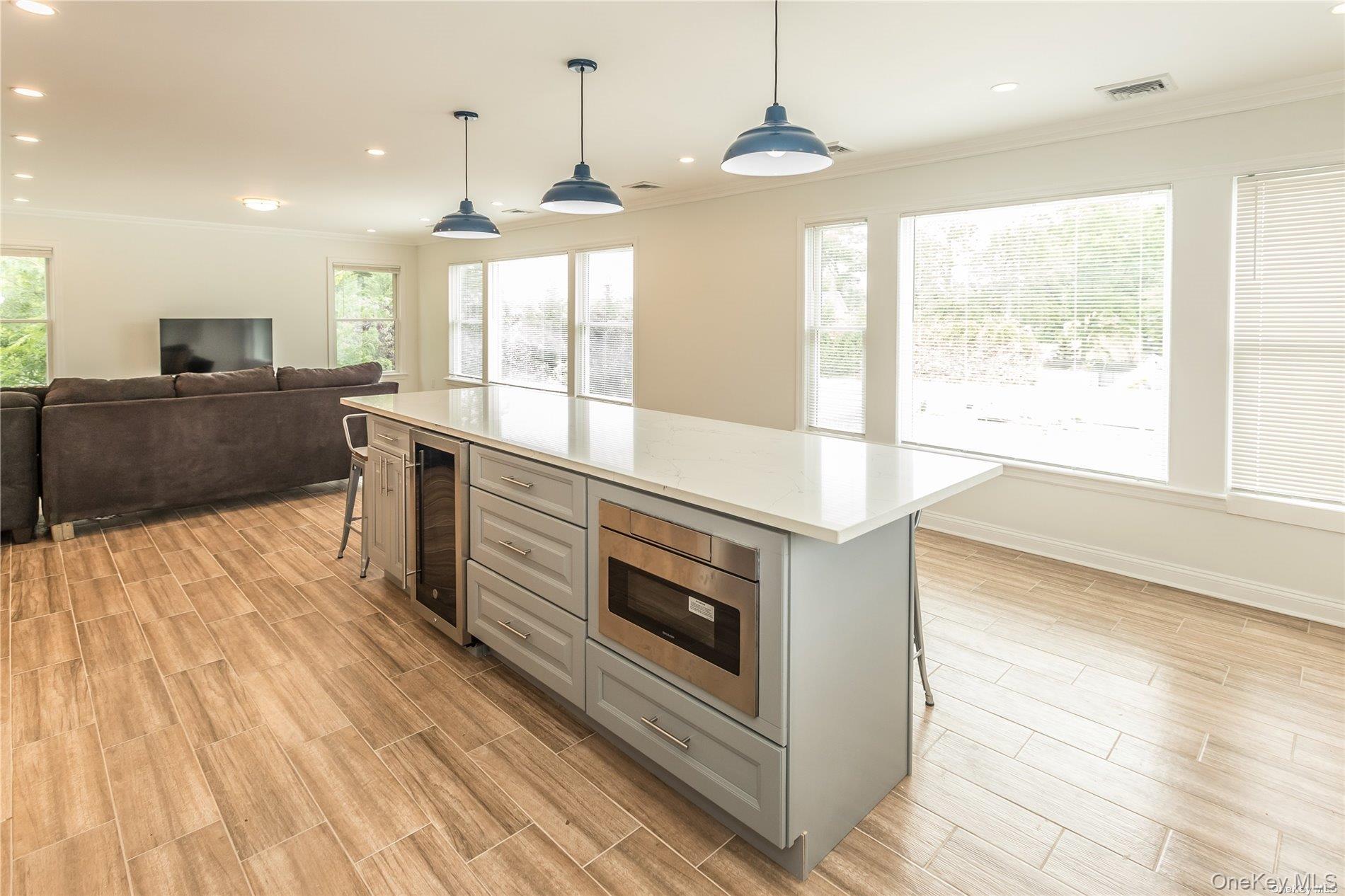 70 Sheridan Ave – For Rent photo 6
