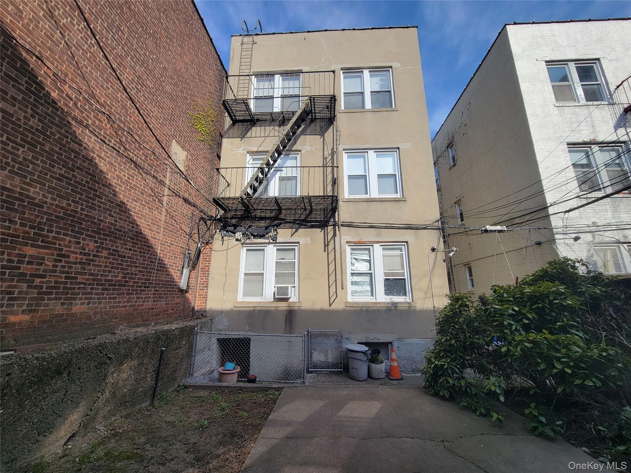 47-44 43 Street – For Sale photo 4