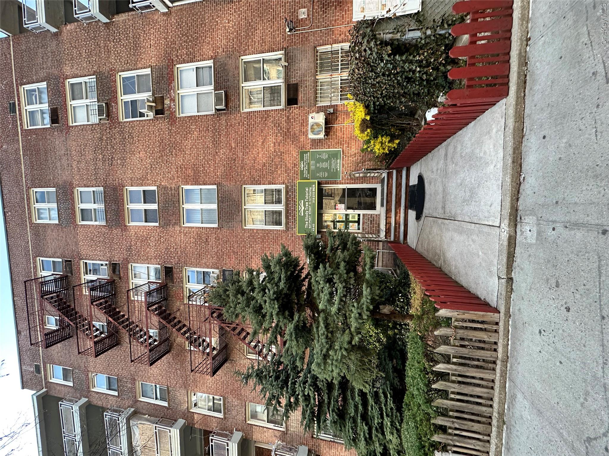 43-43 Kissena Boulevard, Unit 114 photo 3