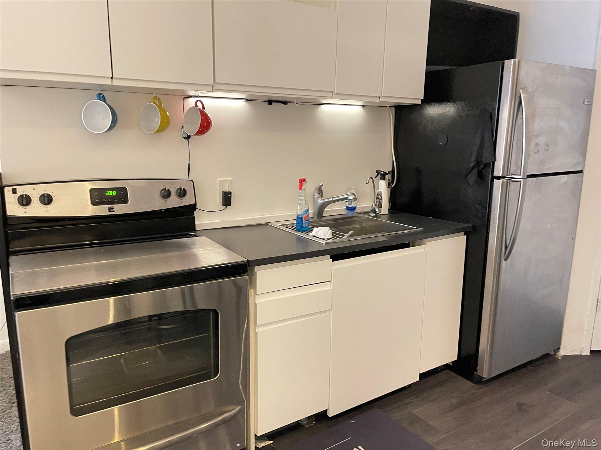 855 E Broadway, Unit LC photo 12