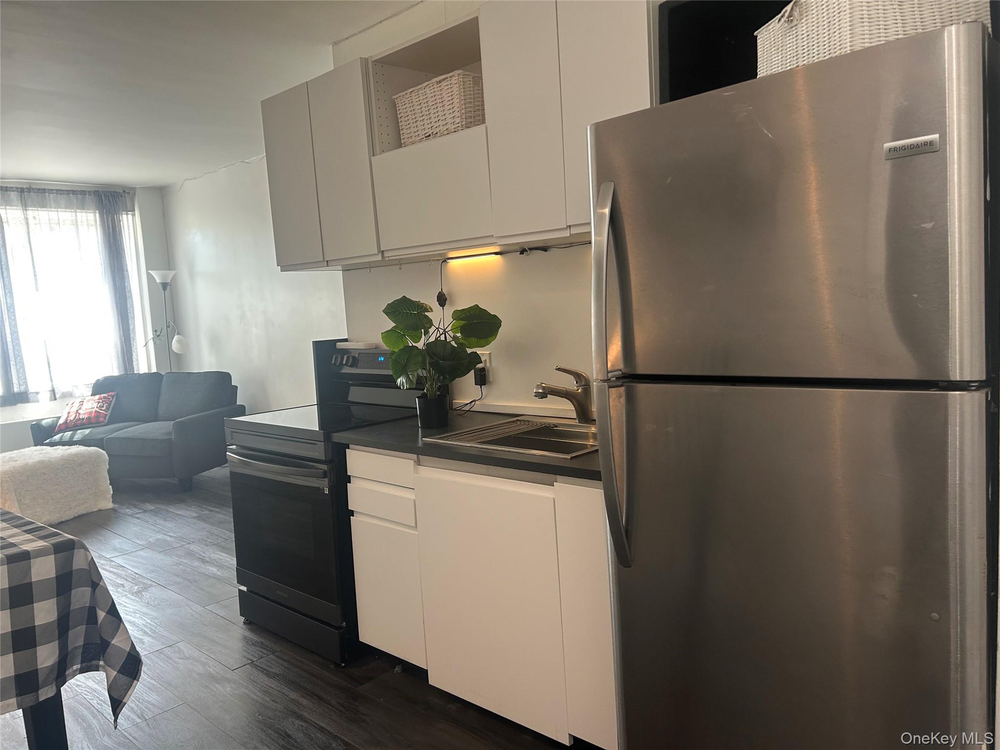 855 E Broadway, Unit LC photo 5