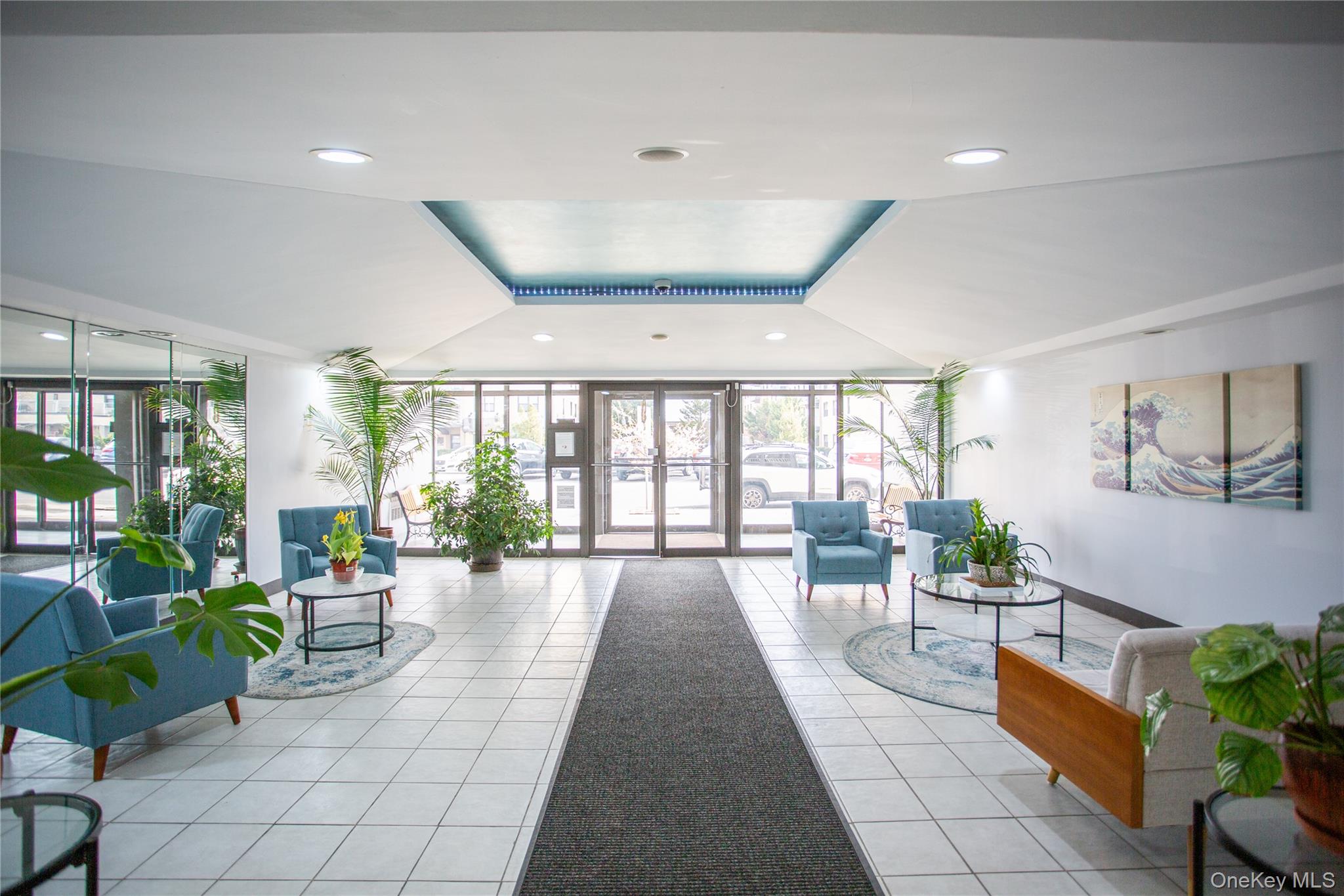 855 E Broadway, Unit LC