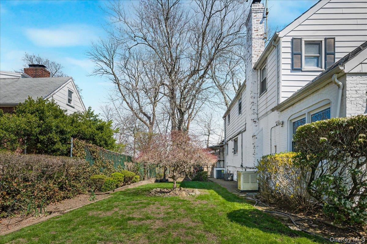 Utopia Parkway – For Sale