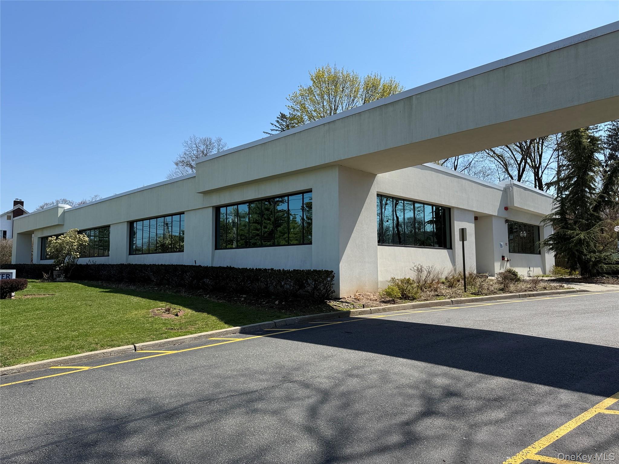 79 Route 59, Unit 5 photo 2
