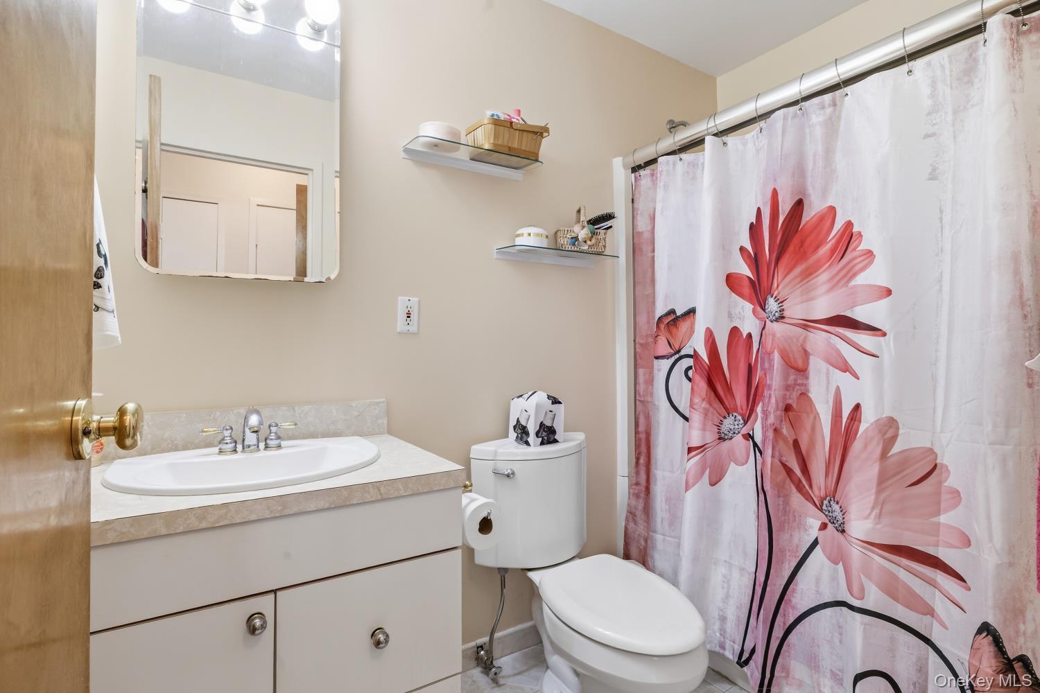 185 W Park Avenue, Unit 406 photo 21
