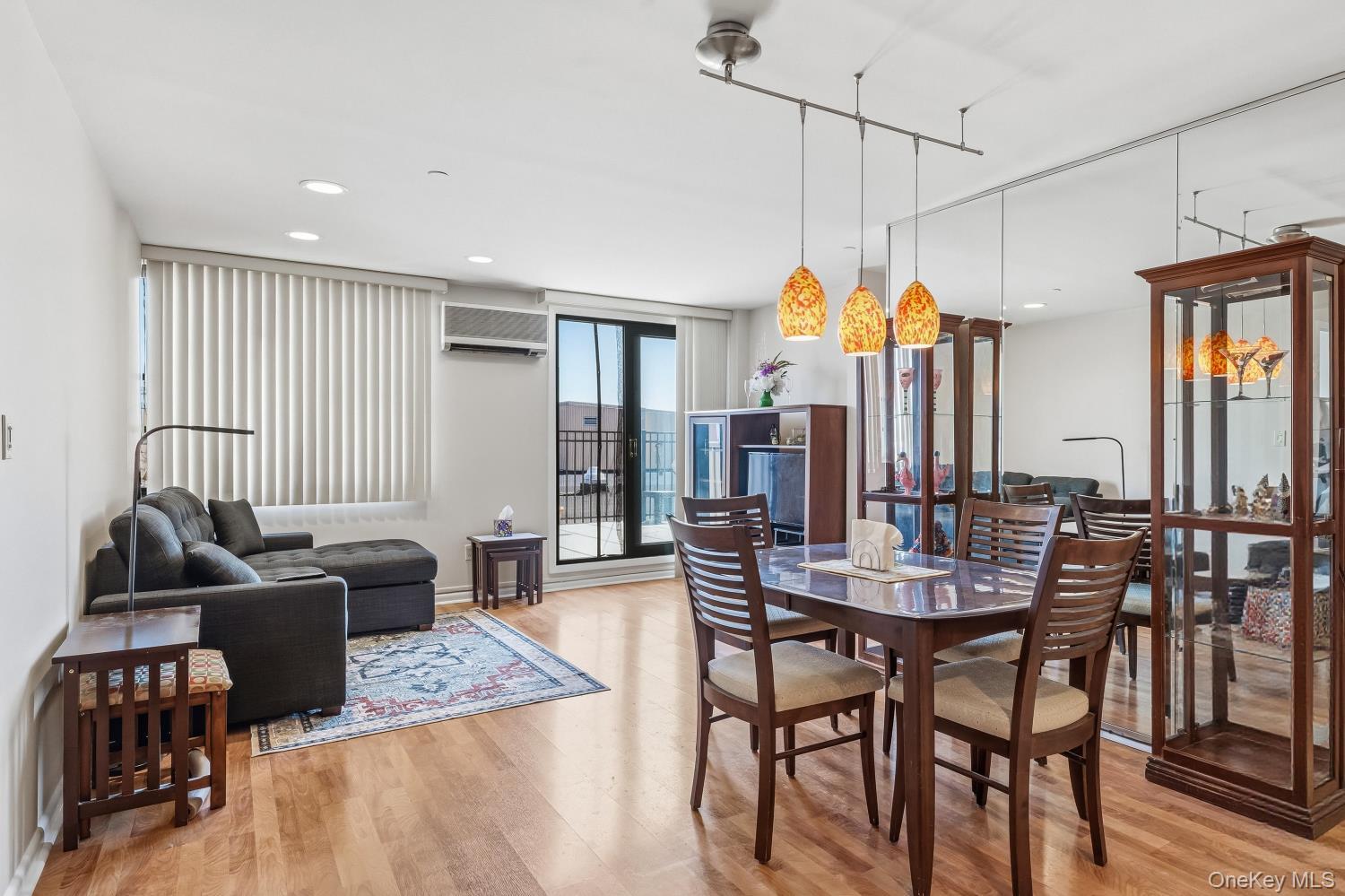 185 W Park Avenue, Unit 406 photo 12