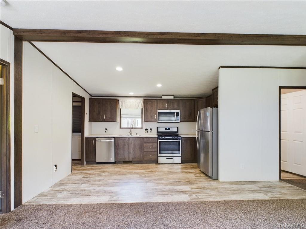 18 Shore Lane – For Sale photo 31