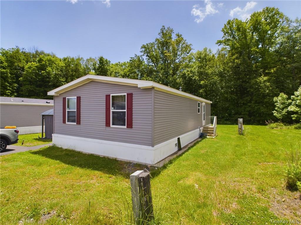 18 Shore Lane – For Sale