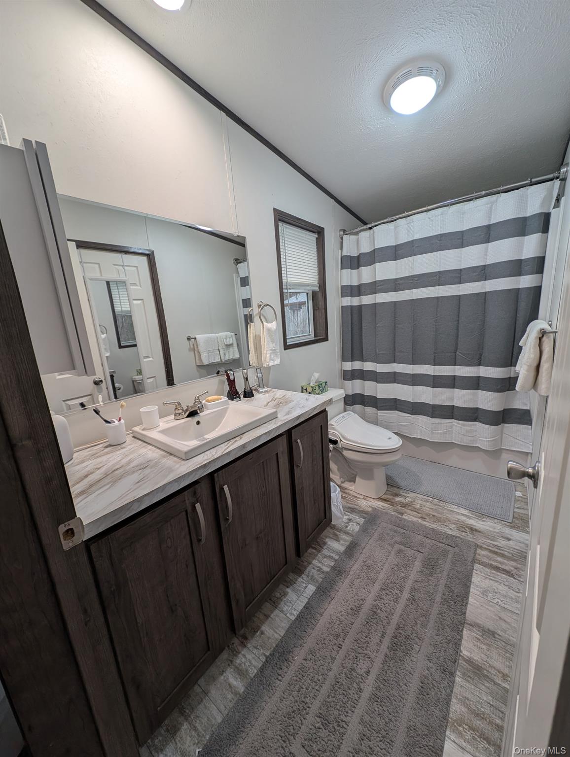 18 Shore Lane – For Sale photo 2