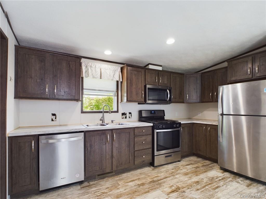 18 Shore Lane – For Sale photo 23