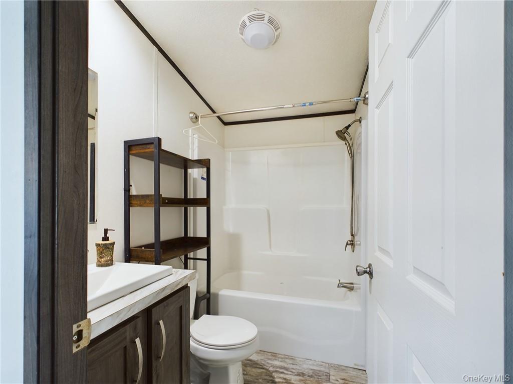 18 Shore Lane – For Sale photo 41