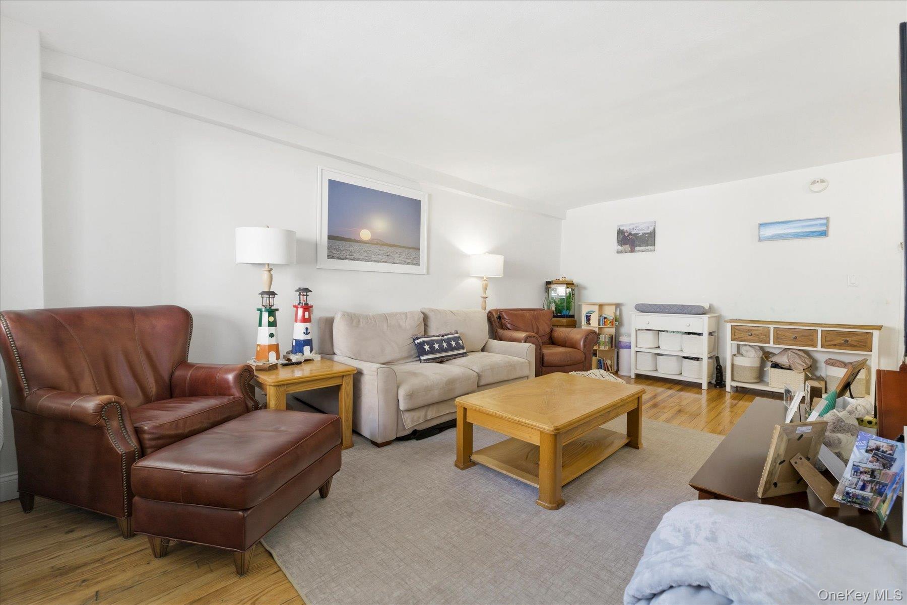 370 W Broadway, Unit 5C photo 4