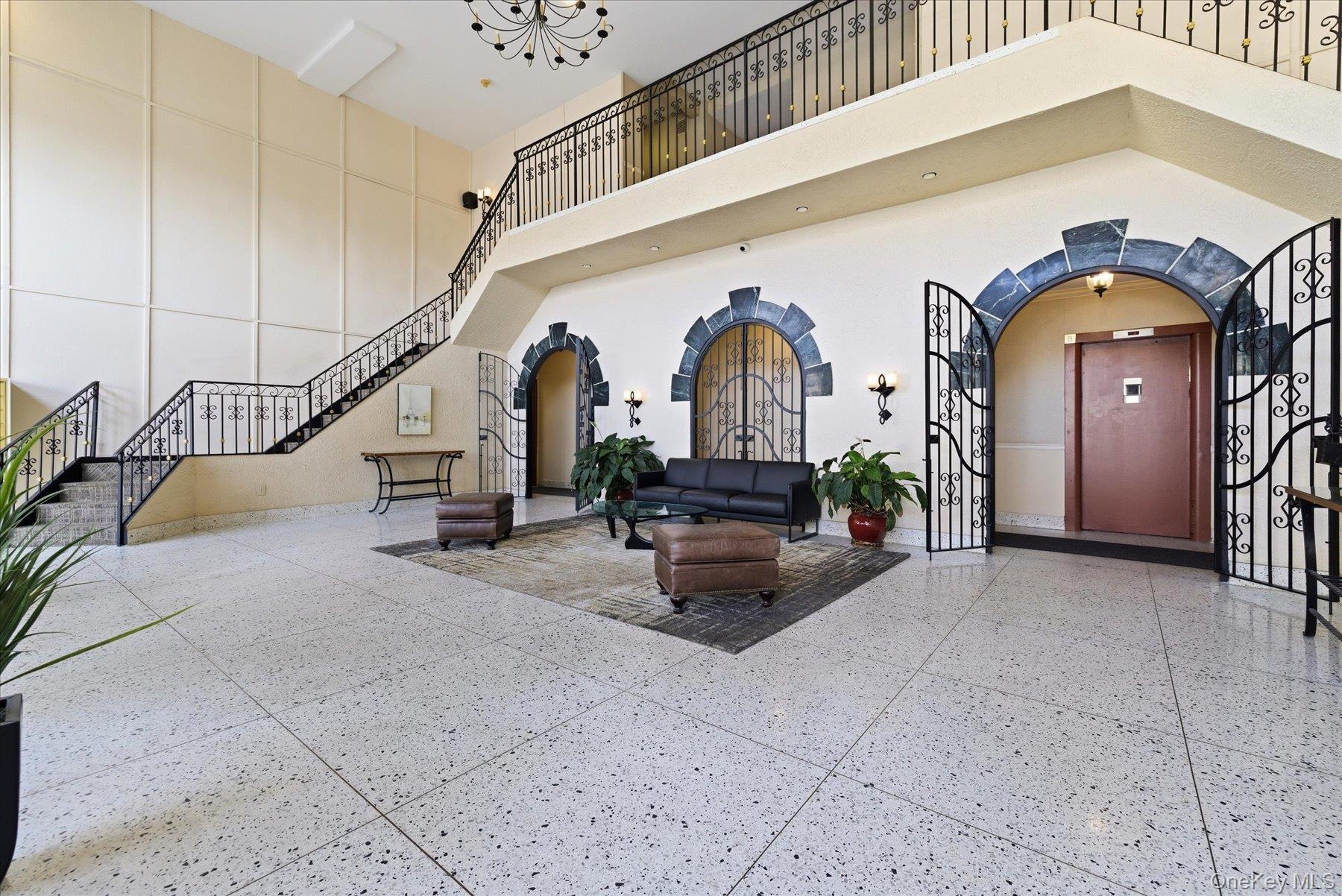 370 W Broadway, Unit 5C photo 3