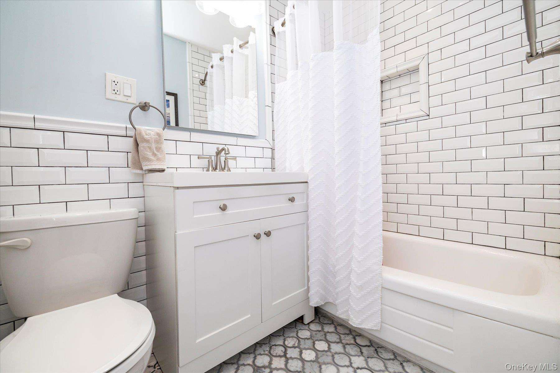 370 W Broadway, Unit 5C photo 13